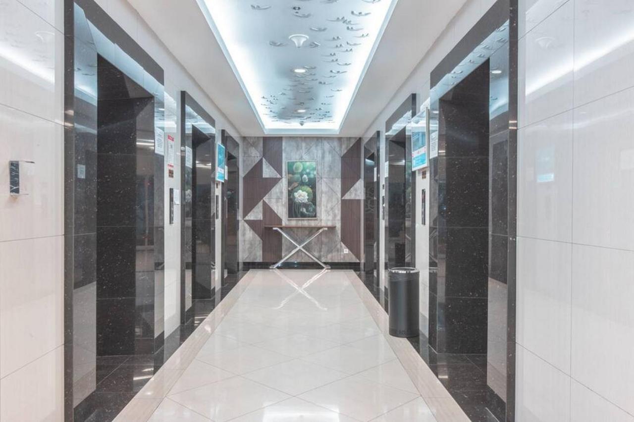 Redliving Apartemen Grand Kamala Lagoon - Kita Pro Tower Barclay North Bekasi Luaran gambar